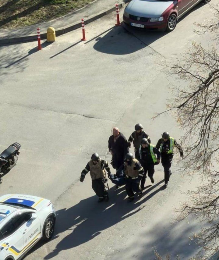 Ancheta la Kiev: Polițiști ucraineni, luați la fugă de frica focurilor de armă