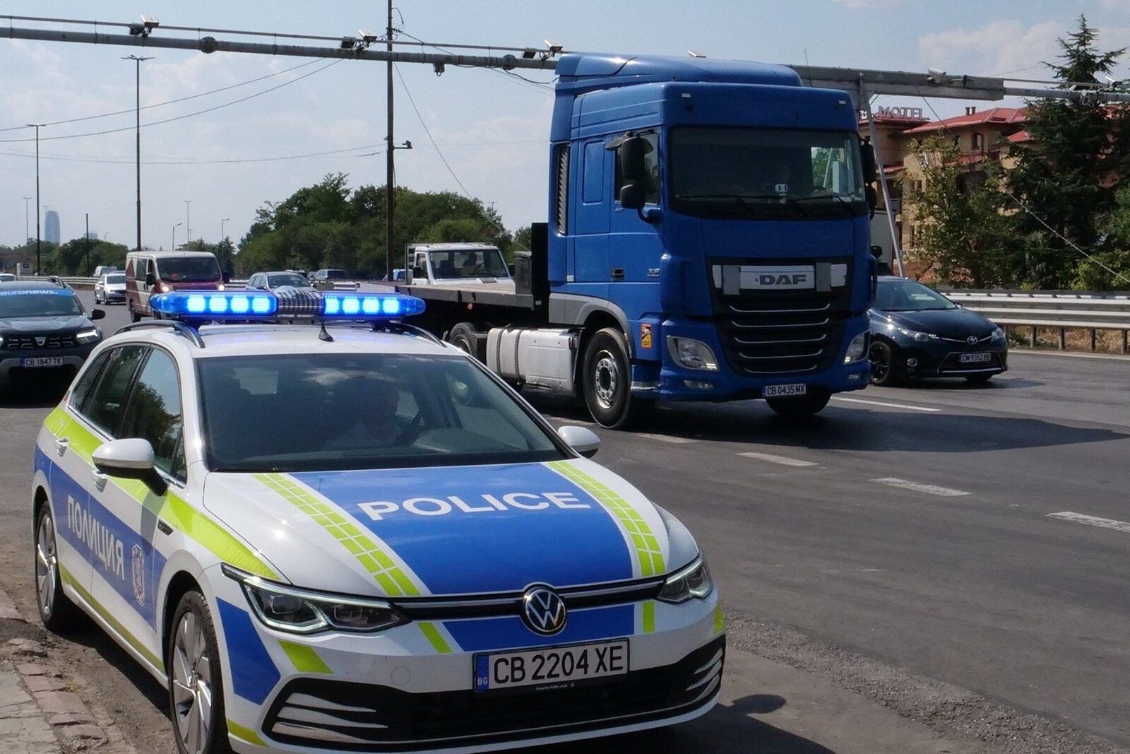 Șofer Bulgar, Reținut pe Autostradă După Ce A Condus Sub Influența Alcoolului și Drogurilor Un bărbat de 39 de ani, cetățean bulgar, a fost reținut în această dimineață pe autostrada Struma, care face legătura între Sofia și frontiera cu Grecia