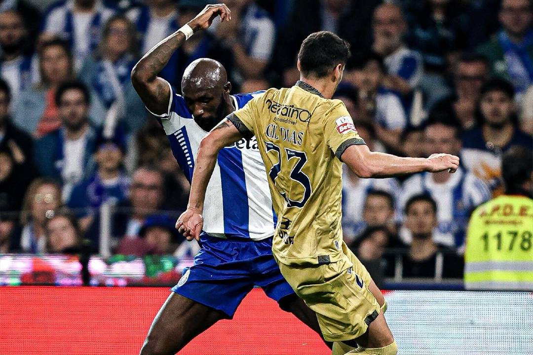 FC Porto empata em casa e vê vantagem sobre Sporting reduzir