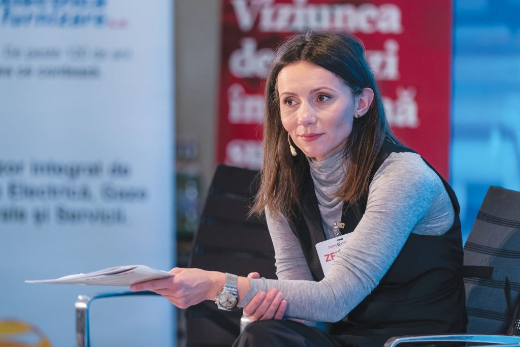 Roxana Petrescu (zf) analizează criza: Ce a mers prost?