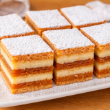 Prăjitura cu bulion: Rețeta clasică, desertul copilăriei în România