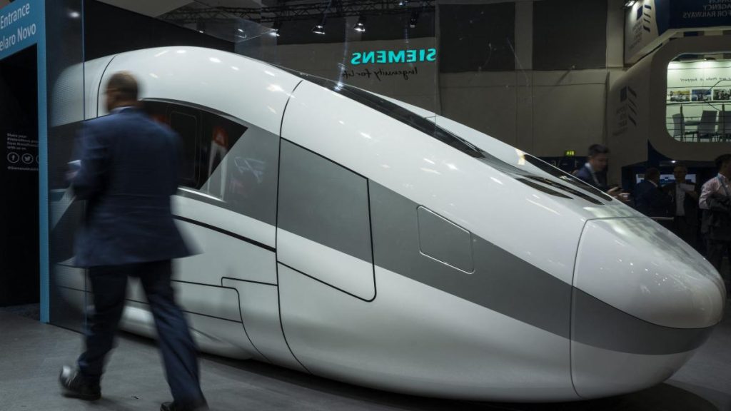 Vietnam copiază Japonia: Primul tren Rapid, tehnologie Shinkansen de succes