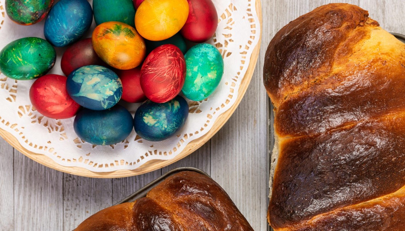 Masa de paște, un lux? Cât ne costă tradițiile în 2026, pentru patru români