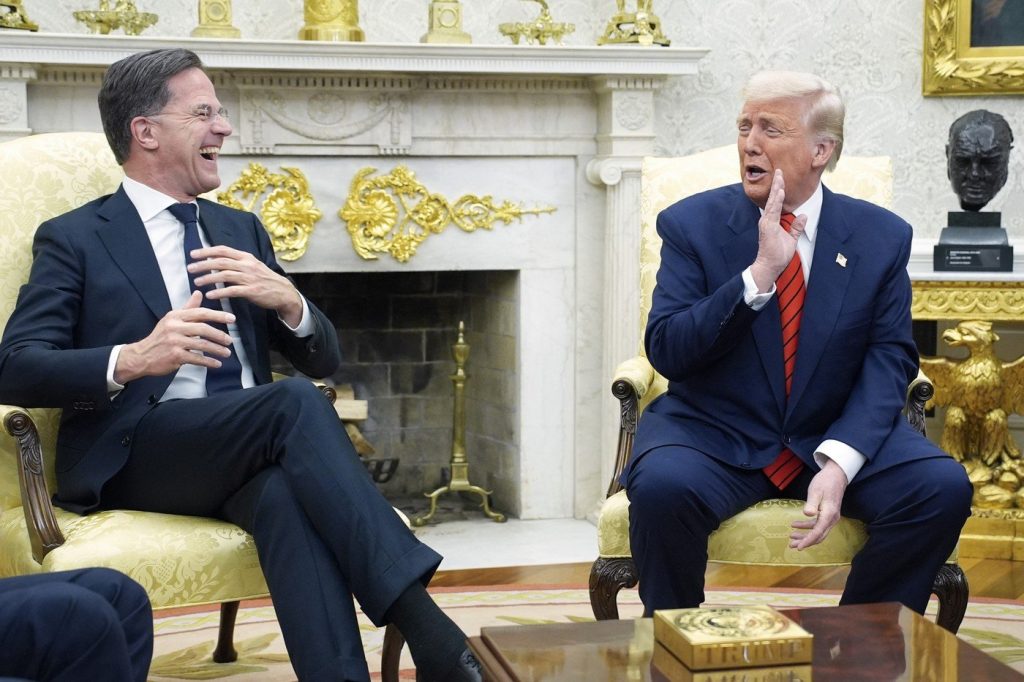 Casa Albă a anunțat miercuri că președintele american, Donald Trump, va discuta cu secretarul general al NATO, Mark Rutte, despre posibila retragere a Statelor Unite ale Americii din Alianța Nord-Atlantică