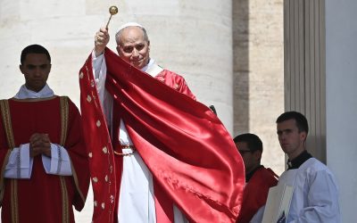 Trump, atac la Papa Francisc: „E groaznic în politică externă”