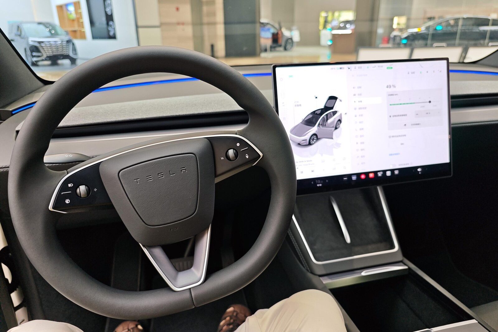 Constructorul auto TESLA dezvoltă un SUV electric complet nou, mai mic și mai ieftin, au aflat surse apropiate situației