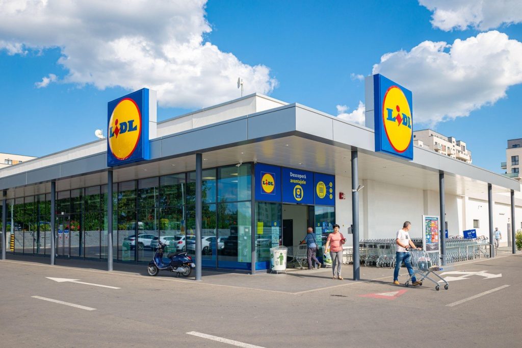 Lidl anunță programul pentru Paștele din 2026: Zile libere pentru angajați și cumpărături anticipate pentru clienți Magazinele Lidl vor funcționa după un program special în perioada sărbătorilor pascale din 2026, cu modificări în zilele premergătoare și în timpul sărbătorilor propriu-zise