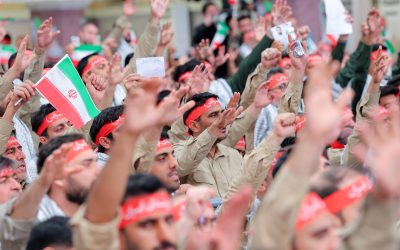 Amenințări dure: „Semnați sau vă bombardez!” Petrolul, la prețuri record după atac