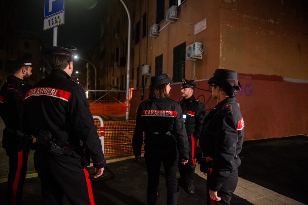 Fetiță din România, apel la Carabinieri: Mama salvată de violență în Italia