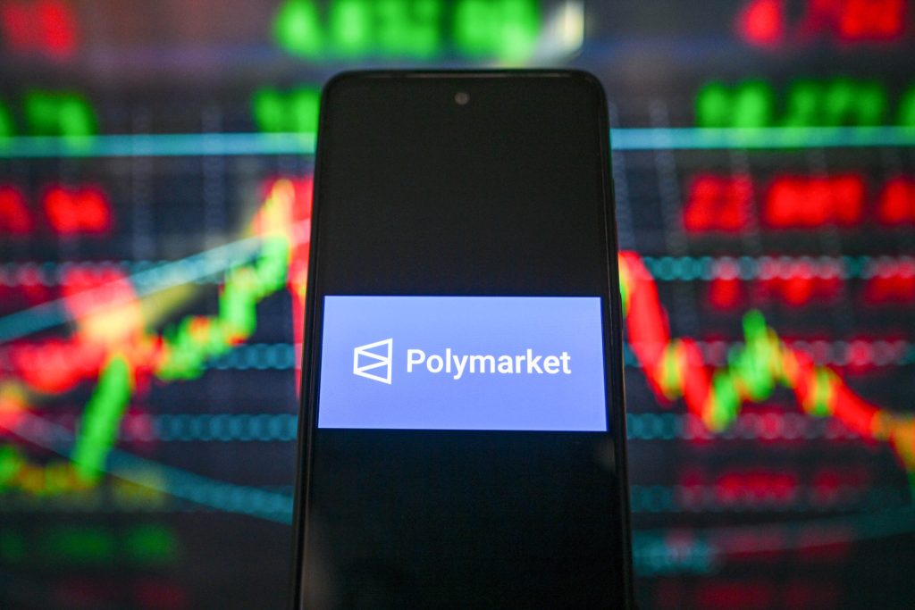 Pariuri pe război: Jucători Polymarket riscă milioane, anchetă The Guardian