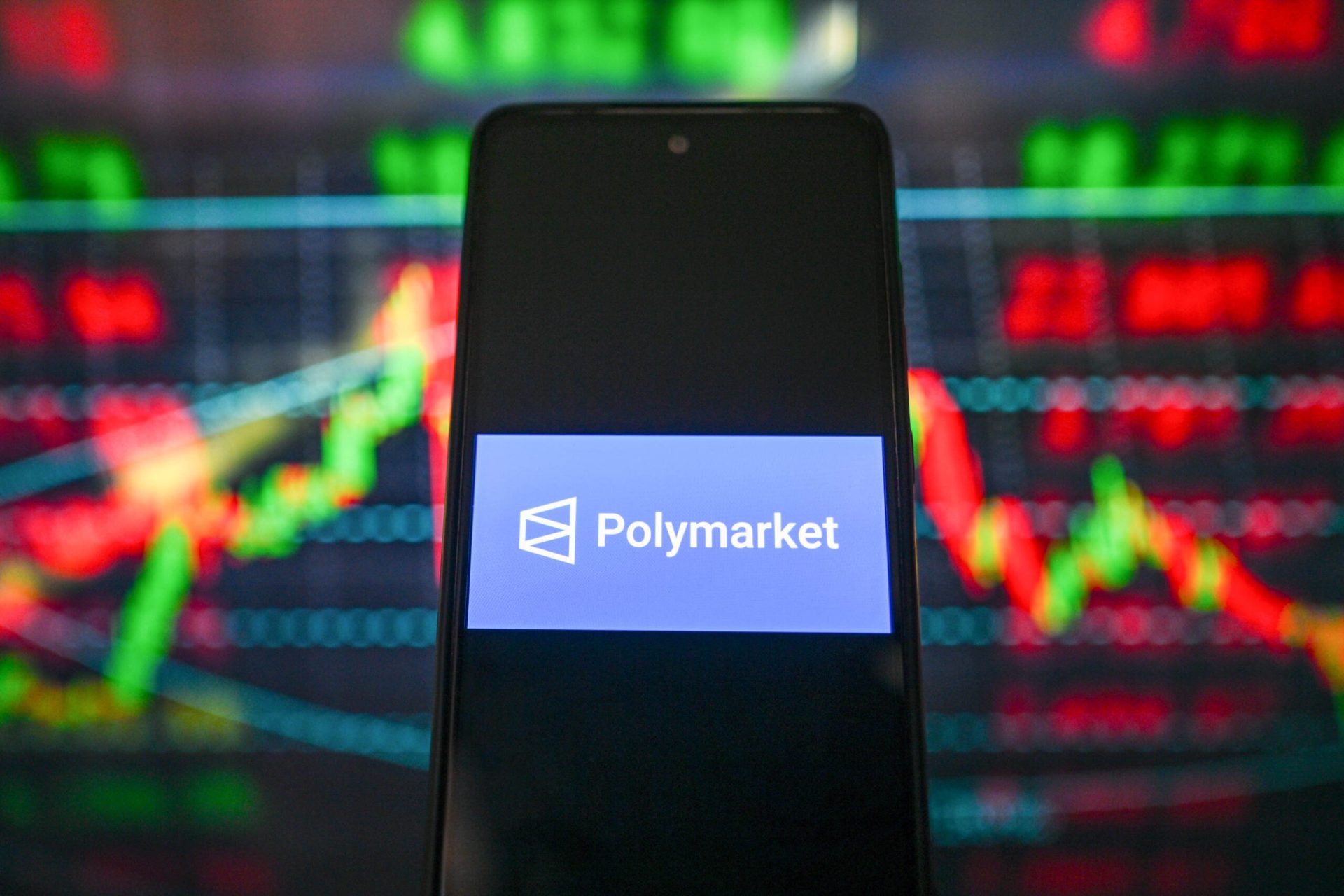 Pariuri pe război: Jucători Polymarket riscă milioane, anchetă The Guardian