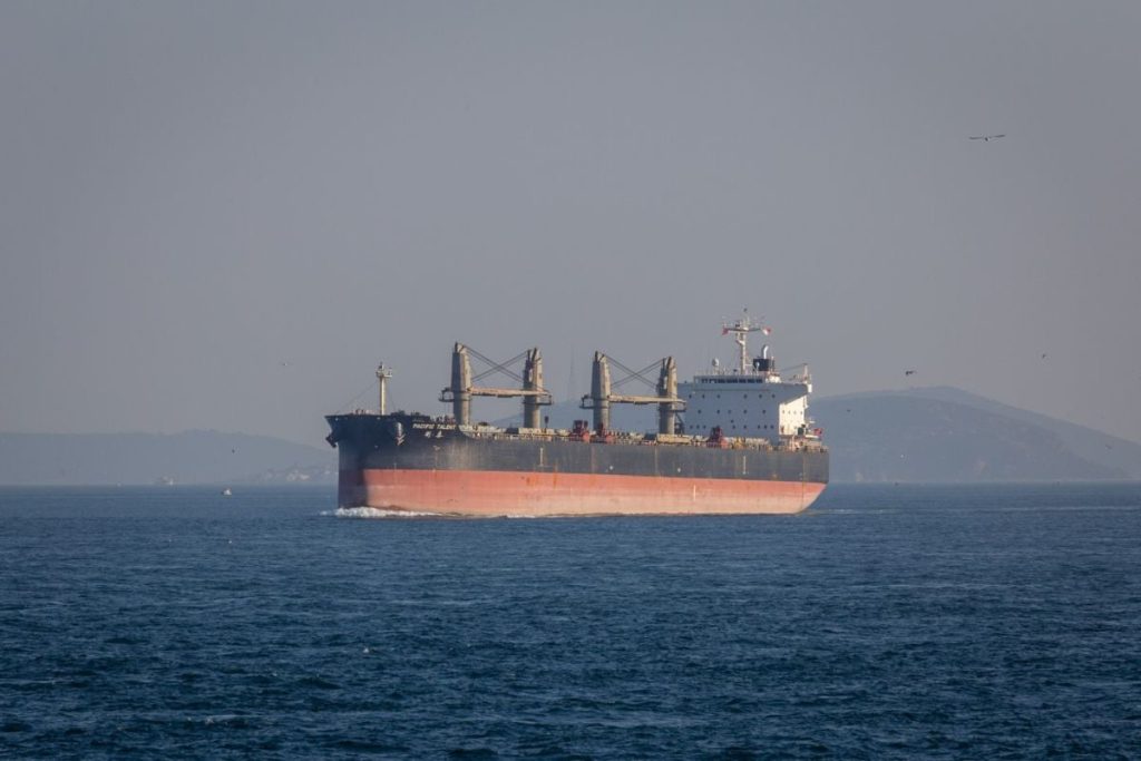 Criza Ormuz: Cum vor schimba rutele maritime, cu prețuri mai mari