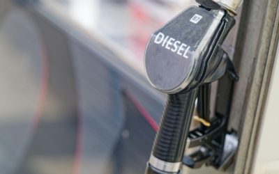 Motorina se ieftinește azi: Cel mai mic preț din ultima perioadă. Cât mai e acciza?