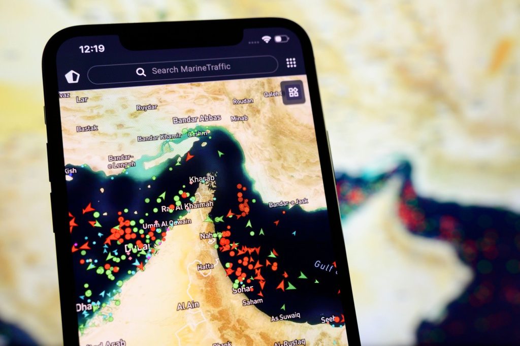 Trump vede „mulți bani” în Strâmtoarea Ormuz: Criza, o afacere bună?