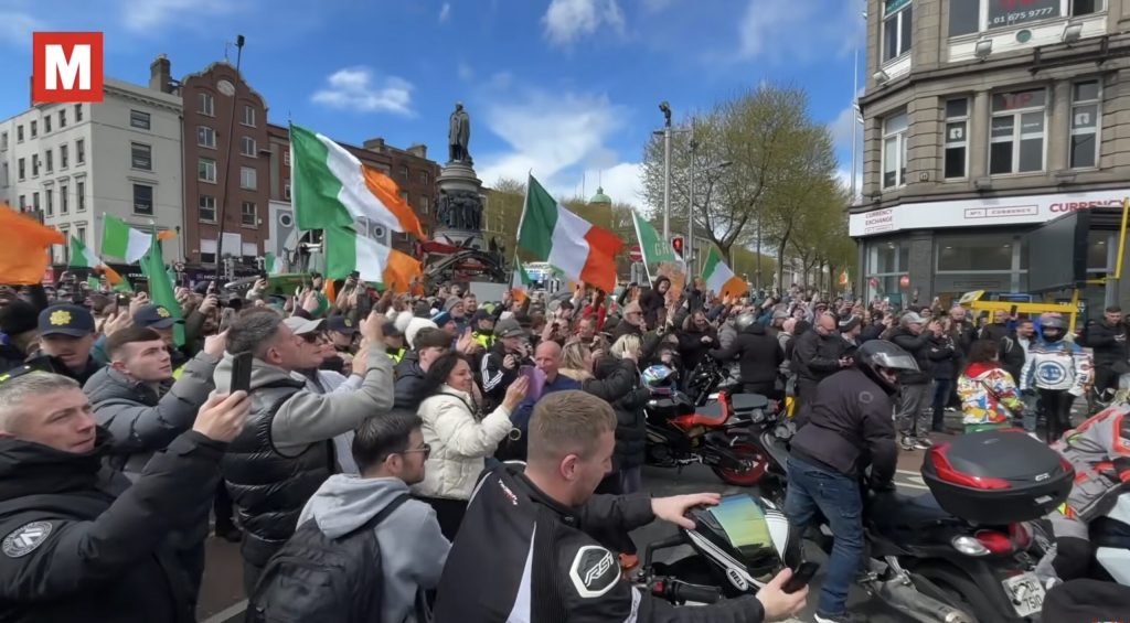 Proteste FURIOASE în Irlanda: Poliția declară ilegale mișcările anti-combustibil