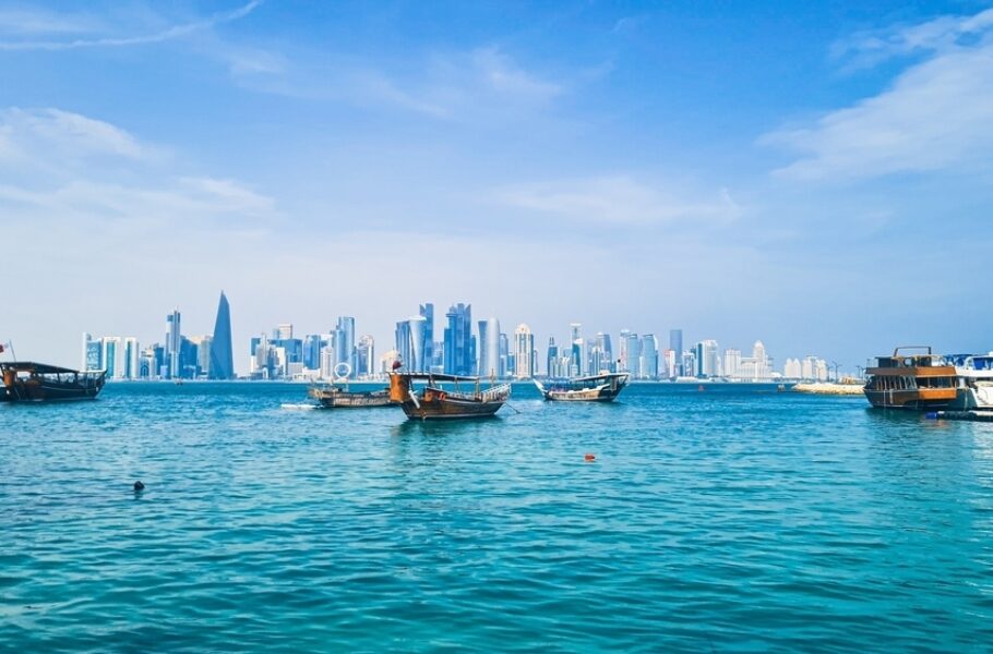 Qatarul revine în forță: Reluă total navigarea maritimă