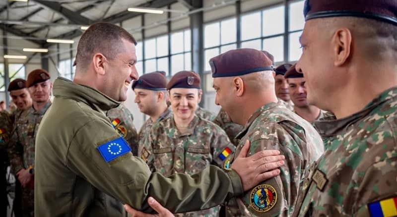 MApN: Vizită surpriză în Bosnia. România, șef al Statului Major EUFOR Althea