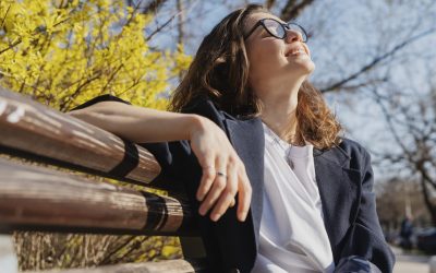 Cum te păcălește soarele de primăvară: Riscuri pentru piele