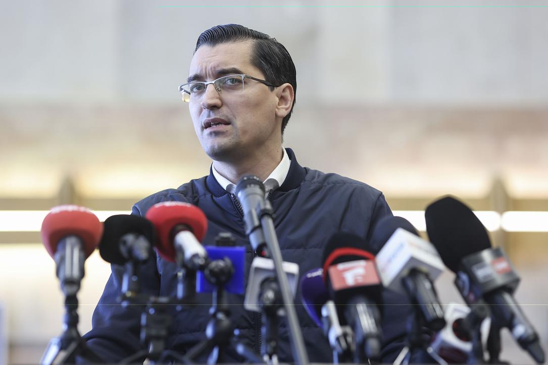 Șefii FRF încep negocierile cu Hagi pentru banca tehnică a României