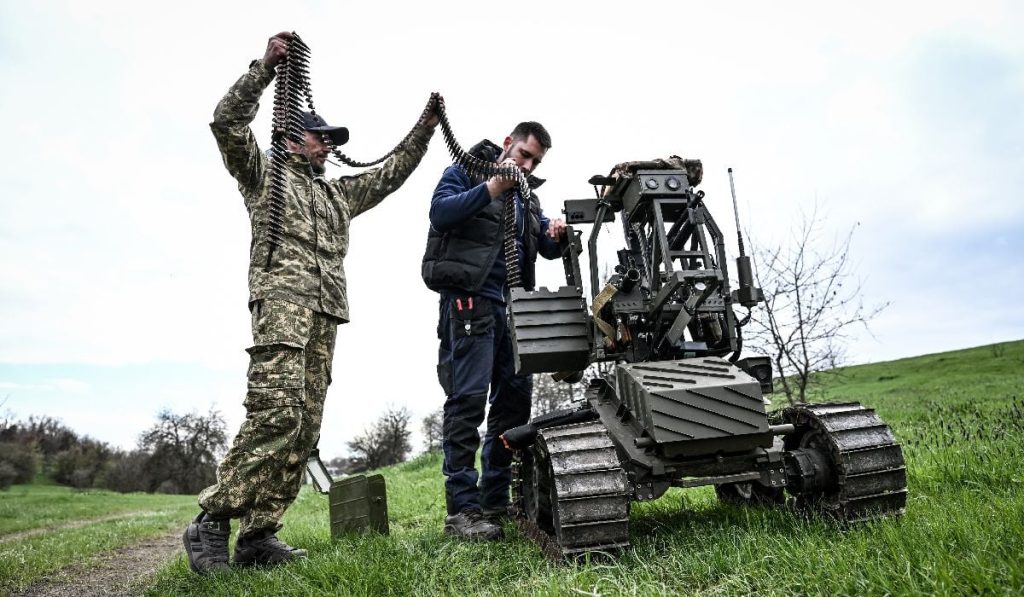 Roboții UCRAINENI cuceresc poziții RUSEȘTI, fără intervenție umană
