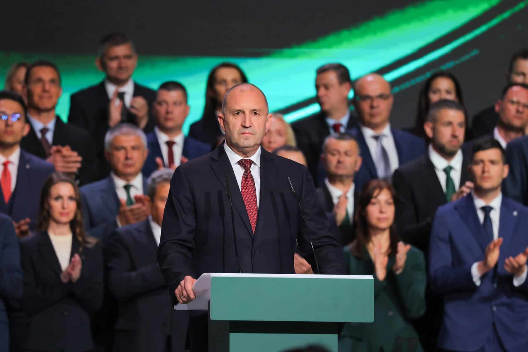 Radev, felicitări din Europa, dar legături strânse cu Rusia