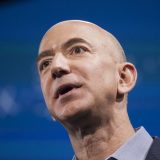 Bezos, SURPRINS CU SALARIU MIC! Cât câștigă ȘEFUL Amazon, dar cheltuie pe AVIONUL său