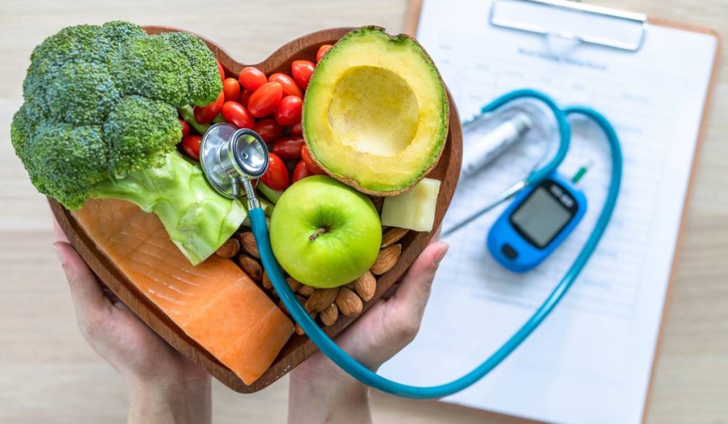 Ce evită medicul cardiolog DUPĂ 18:00: Sfaturi pentru inima ta puternică