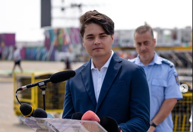 Selly investește masiv în Costinești: Mega-complexul Nibiru vizează 300 de milioane de euro în economia locală Andrei Șelaru, cunoscut drept Selly, a anunțat lansarea proiectului Nibiru, un complex de divertisment de amploare în Costinești