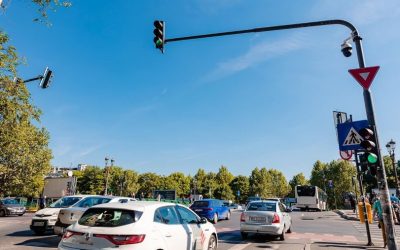 Tensiune în rețeaua electrică: Defecțiuni la semafoare în București