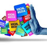Social media: DEZASTRU online. De ce au devenit utilizatorii pasivi?