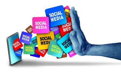 Social media: DEZASTRU online. De ce au devenit utilizatorii pasivi?