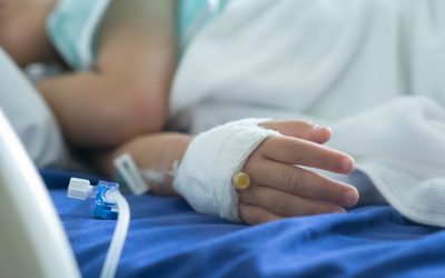 Sute de copii, infectați cu HIV în spital: Coșmarul seringilor refolosite