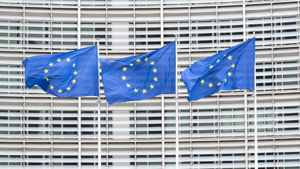 Aplicația UE anti-site-uri periculoase pentru minori: Gata tehnic, anunță Bruxelles