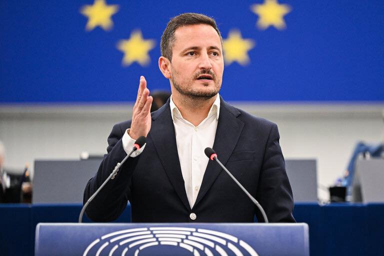 Ștefănuță, despre locuințe și tineri: „România, o provocare”