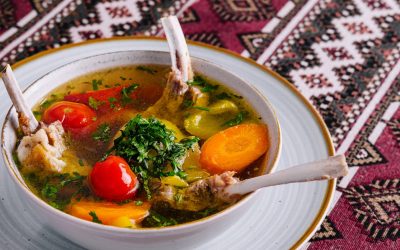 Ciorba de miel „a la Radu Anton”, vedeta paștelui: Rețeta-fenomen cucerește România