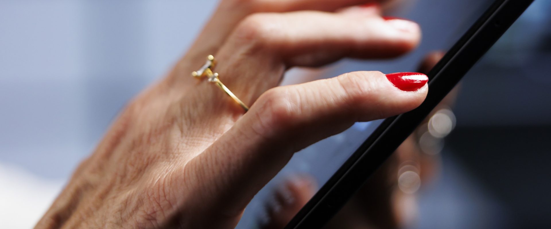 Ce trebuie să ștergi URGENT din telefon: Informațiile care te pun în pericol