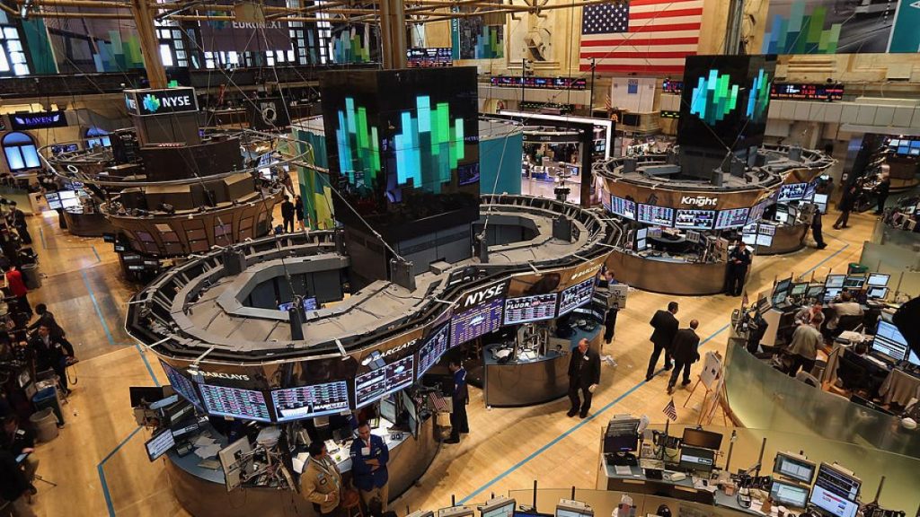 Wall Street, în alertă: Creșterea bruscă a bursei, pericol de criză? Analiștii trag semnalul de alarmă
