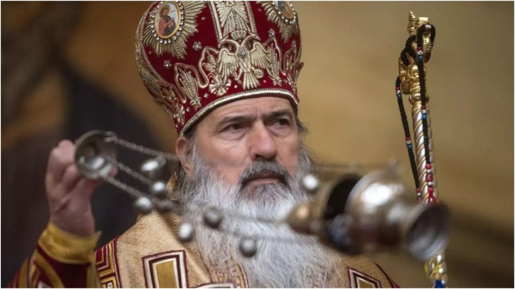 Teodosie, acuzat: Studenții de la Teologie, obligați la donații pentru cadou