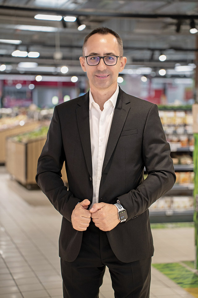 Inflația testează loialitatea: Românii, dispuși să plătească „taxa de proximitate”?