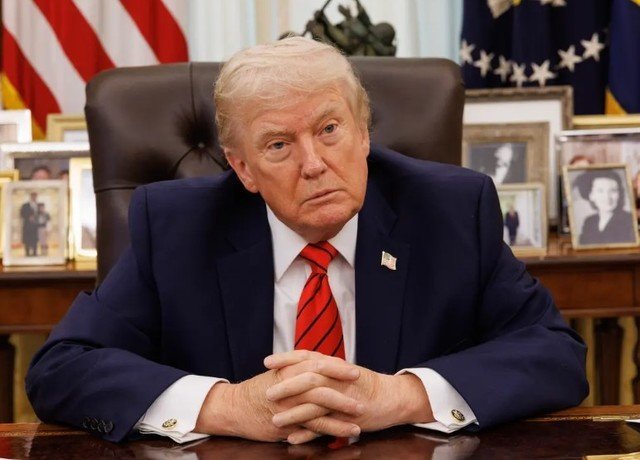 Trump, atac dur la Papa Leon: Iranul, o bombă nucleară „inacceptabilă”