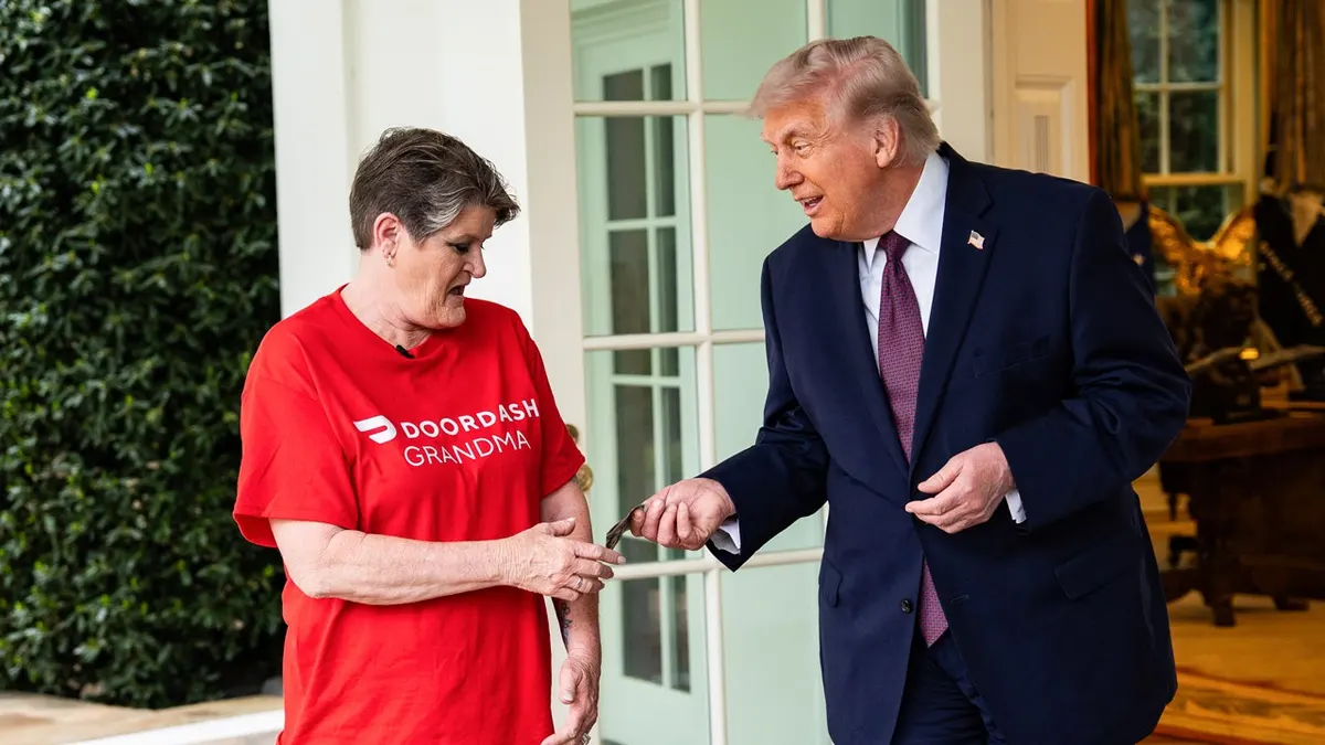 Donald Trump, zi nebună: Comandă McDonald’s, bacșiș uriaș, amenințări și Iisus