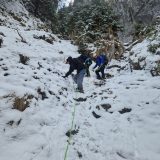 Doi turiști, salvați de jandarmi în Piatra Craiului: Misiune dificilă reușită