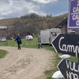 Turiști străini, Paștele la rulotă la Vulcanii Noroioși: “Natura minunează”