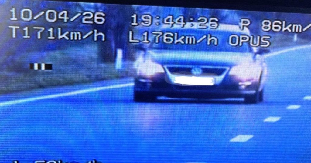 Șoferița cu „urgență”: 176 km/h pe DN38, cozonacii ardeau!