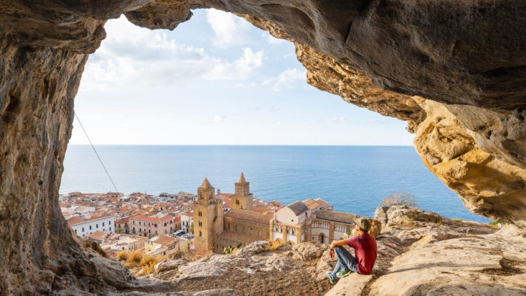 Șoc în Sicilia: Casa de vis la mare, mai ieftină decât o mașină!