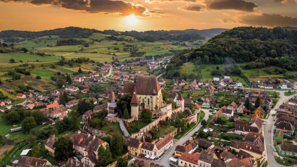 Misterul Europei: DE CE americanii fug de Donald Trump și aleg România, Bulgaria sau Albania