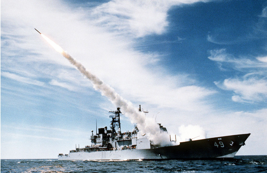 Distrugătoarele SUA intră în Strâmtoarea Ormuz: Tensiuni în creștere