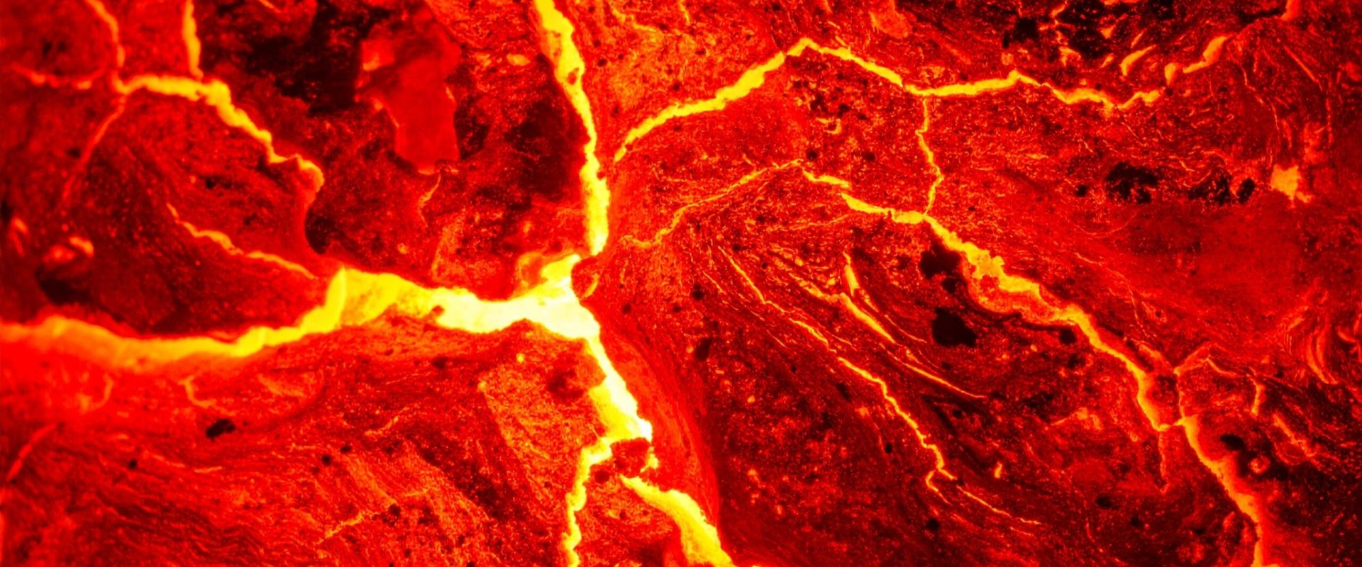 Un vulcan MORTAL se umple în secret cu magmă. Ce se întâmplă?