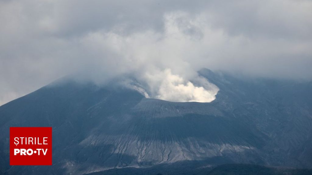 Sakurajima, vulcanul nipon, erupe violent: Coloană de fum de peste 3400 m