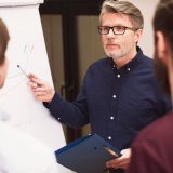 5 investiții MINIME în tine: Cum îți schimbi cariera și viața